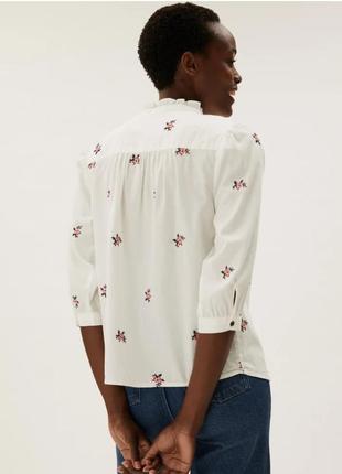 Блуза вишиванка біла з орнаментом2 фото