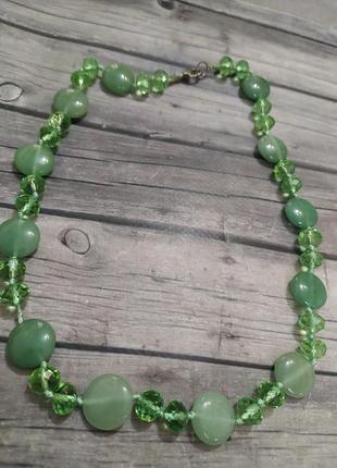 Ожерелье стекло граненое и вероятно нутур. камень