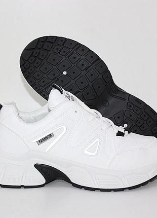 Стильні білі весняні кросівки на високій підошві3 фото