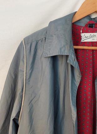 Легкий весенний плащ