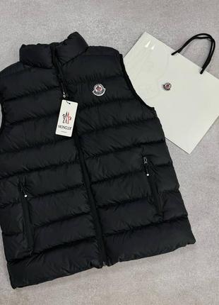 Чоловіча жилетка moncler колір чорний  темно-синій