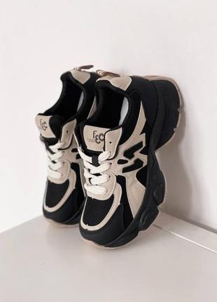 Чорно-бежеві  кросівки з еко-шкіри та еко-замші2 фото