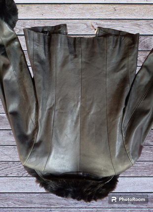 Куртка жіноча (натур шкіра і хутро)3 фото