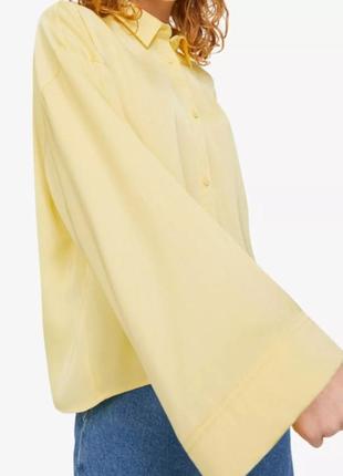 Сатиновая желтая блуза с широкими рукавами6 фото