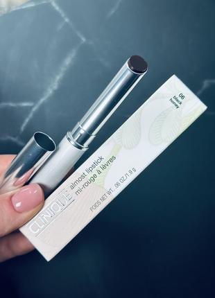 Clinique almost lipstick бальзам для губ у відтінку black honey