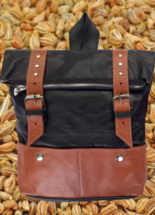 Місткий шкіряний рюкзак "ажгон" (чорно-коричневий)1 фото