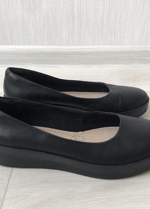 Женские кожаные туфли clarks2 фото