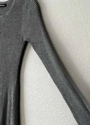 Сіре плаття в рубчик розкльошена фірми tally weijl4 фото