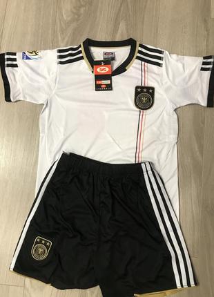 Футбольна форма збірної німеччини