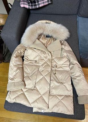 Зимова куртка дуже тепла