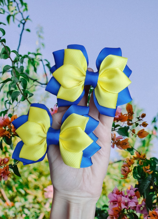 Бантики патриотические. цена за пару.