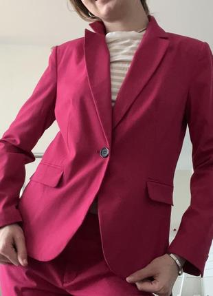 Классический костюм zara