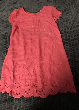 Дуже хороша сукня,добре виглядає під ремінь