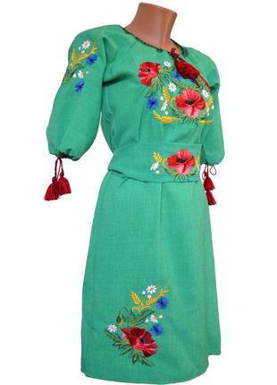 Вышитое женское платье на цветном льне с растительным орнаментом «мак-волошка»