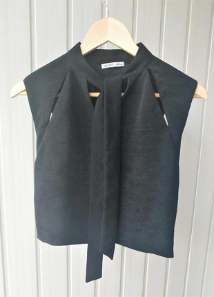 Чорний топ із зав'язками та розрізами zara