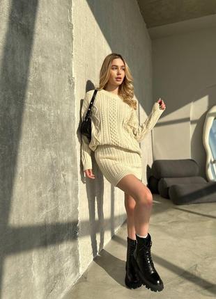 Вʼязаний жіночий костюм светр і спідниця міні стильний комплект теплий якісний8 фото