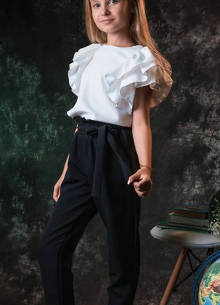 Неймовірно гарний костюм