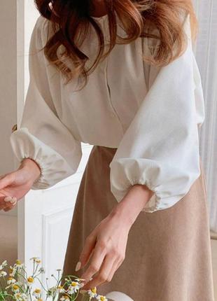 Жіноча однотонна блуза з рукавами-ліхтариками4 фото