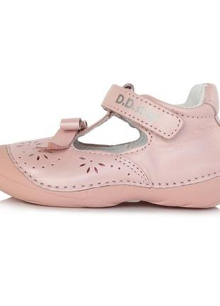Кожаные туфли для девочек d.d.step