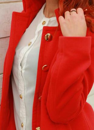 Стильное пальто караллового цвета1 фото