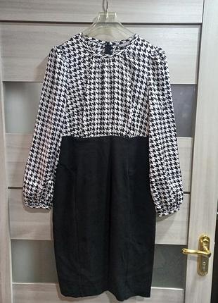 Оригинальное платье