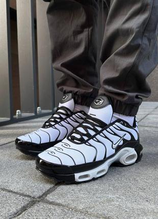 Nike air max plus tn white black. s1234 2250