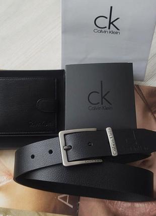 Мужской кожаный подарочный набор calvin klein ремень и кошелек, черный1 фото