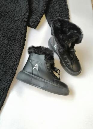 Зимові кросівки черевики на хутрі на хорошому щільному хутрі висока підошва дуже маломірні замовляла1 фото