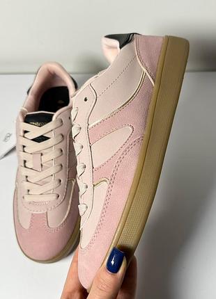 Кросівки casual retro stradivarius рожеві красиві жіночі трендові