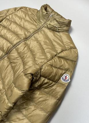 Женская пуховая куртка moncler бежевая m5 фото