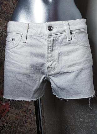 Новые шорты от манго