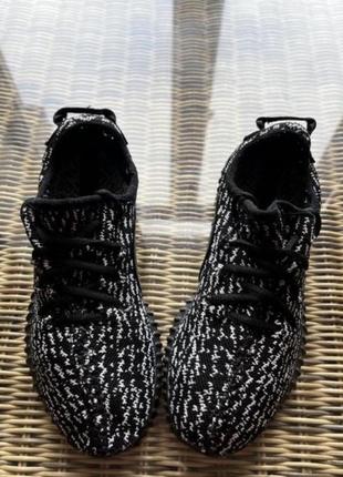 Кросівки adidas yeezy boost 350 чорні2 фото