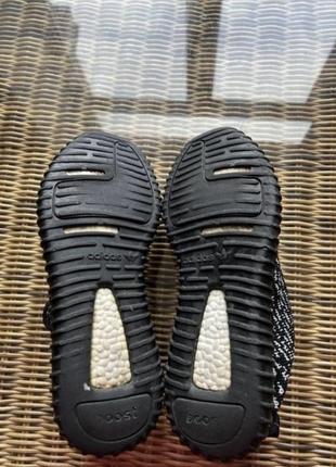 Кросівки adidas yeezy boost 350 чорні6 фото