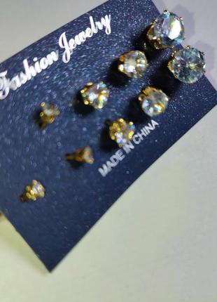 10 шт 5 пар набір сережки золоті цвяхи з камінчиком діамантами комплект гвоздики для вух7 фото