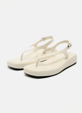 Кожаные босоножки zara р 40