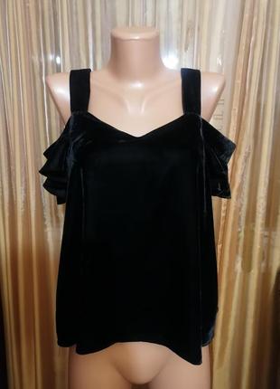 Черная бархатная блуза с приспущенными плечами от topshop