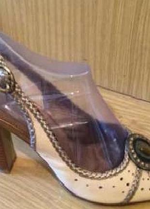 Туфлі розмір 40