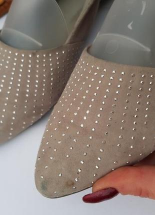 Ніжні тілесні туфлі лодочки босоніжки зі стразами сваровскі5 фото