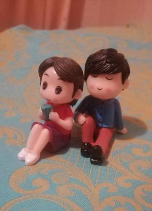 Фигурки мадьчик и девочка, можно использовать как игрушки, так и для украшения тортов, флорариумов.