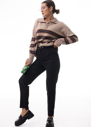 Женская вязаная кофта-поло бежевая в коричневую полоску8 фото