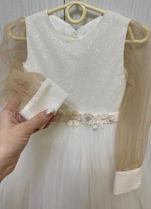 Платье пышное белое с фатином длинный рукав сеткой сзади завязки корсет2 фото