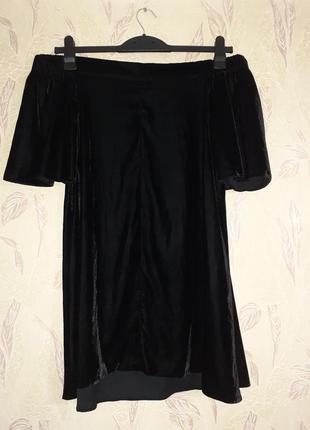 Велюровое платье с открытыми плечами бархатное4 фото