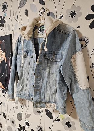 Джинсова куртка