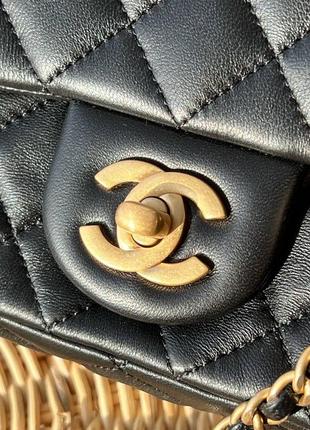 Сумка кожаная черная с бомбочкой