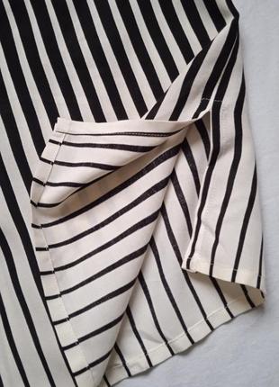Черно-белая рубашка в полоска с градиентом на короткий рукав2 фото