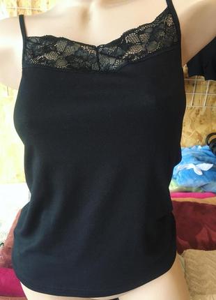 Базова чорна маєчка