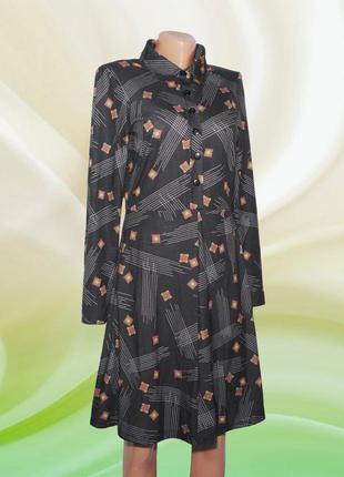 Легкое трикотажное платье с длинным рукавом1 фото