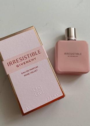 Givenchy irresistible rose velvet eau de parfum