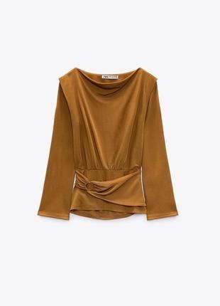 Горчичная блуза zara draped buckle top2 фото