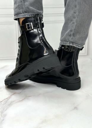 Женские ботинки черного цвета кожаные лаковые демисезонные в наличии 42р под заказ 36-43р8 фото
